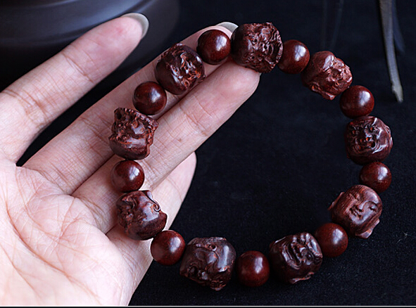 15MM Lobular Red Sandalwood The Eighteen Arhat Carving Mans Prayer Bracelets